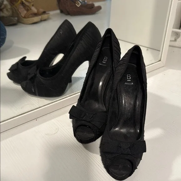 Black Peep-Toe Heels - Picture 3 of 9